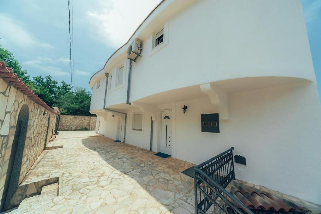 Apartmani Buena Vista Bar Bagian luar foto