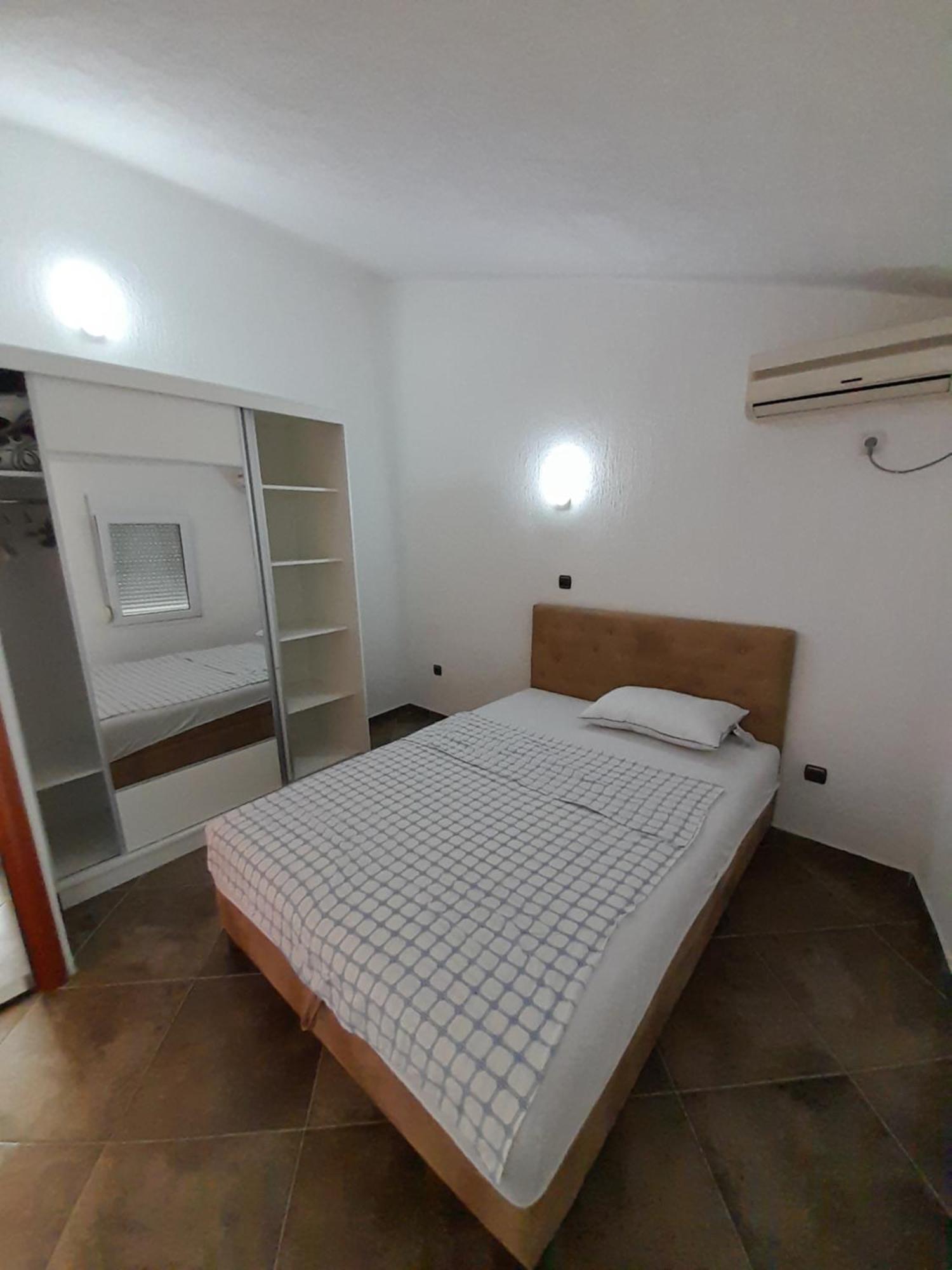 Apartmani Buena Vista Bar Bagian luar foto